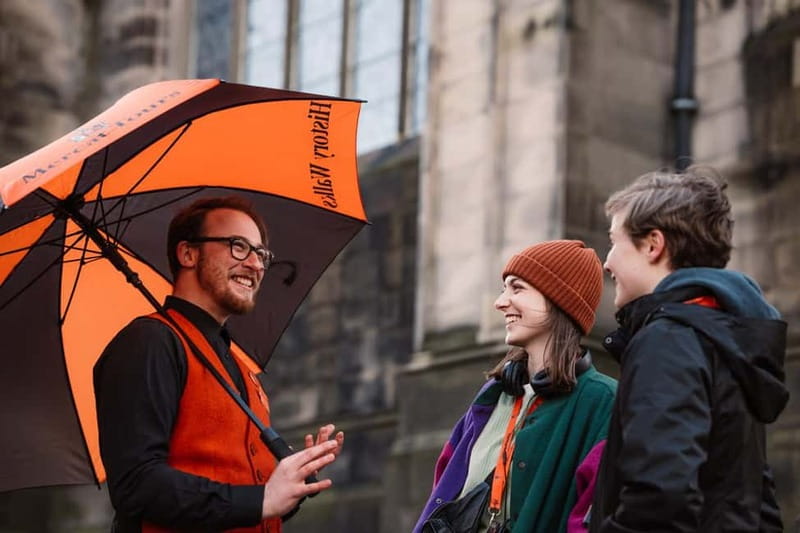 Edinburgh: Multi-Sensory Old Town Historical Walking Tour - Key points at a glance