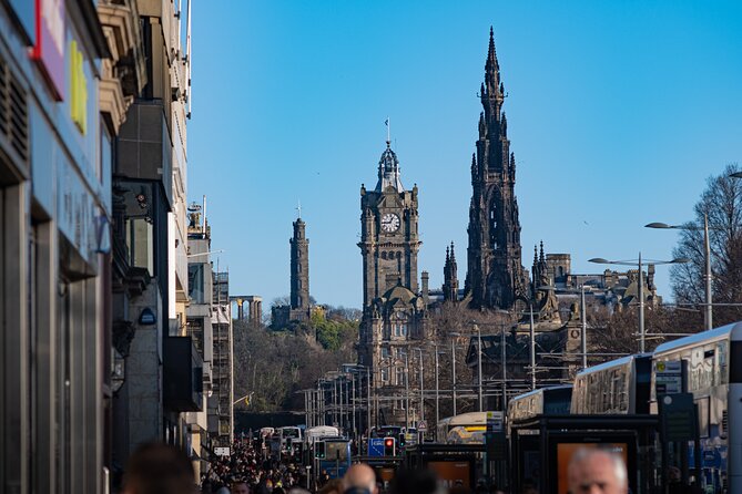 Edinburgh Old Town: Historical Guided Walking Tour - Ending at Greyfriars Kirkyard