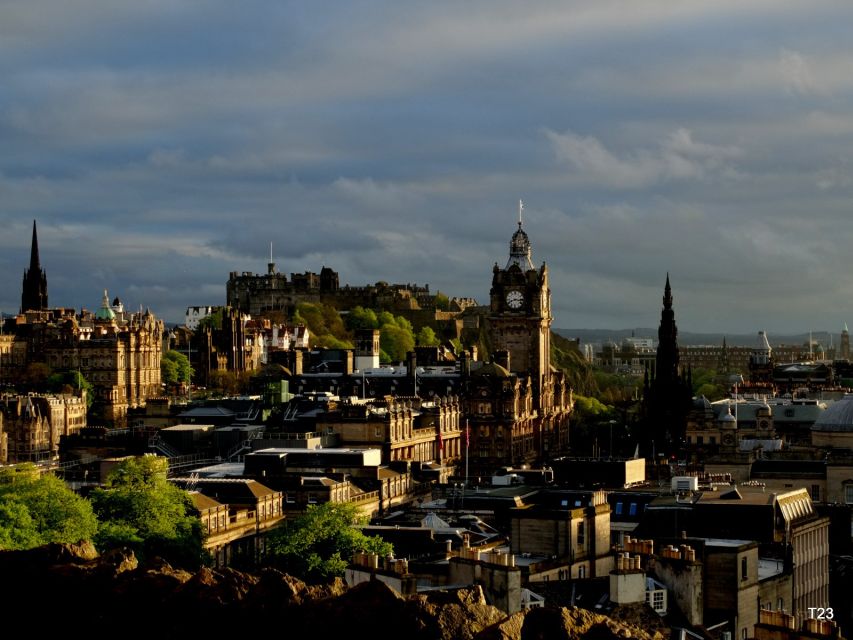 Edinburgh: Old Town Stories - Guided Walking Tour - Starting at St. Giles Cathedral