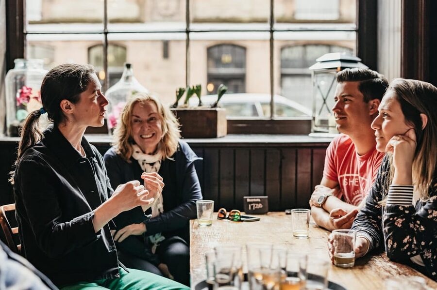 Edinburgh: Pubs and History Guided Walking Tour with Beer - Key points to know before booking
