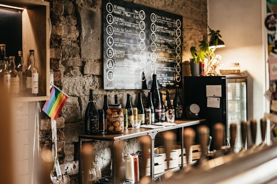 Edinburgh: Pubs and History Guided Walking Tour with Beer - What the tastings are really worth