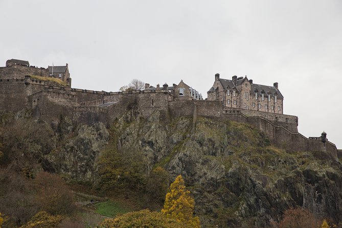 Edinburgh Skip-the-Ticket-Line Castle Walking Tour - The National War Museum