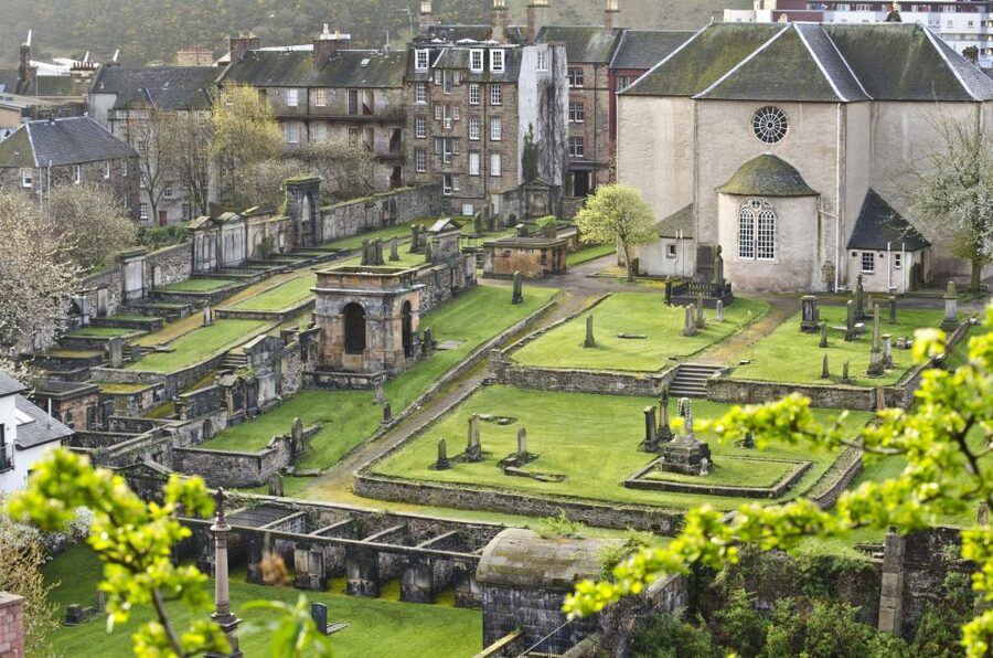 Edinburgh: The Dark Side Walking Tour - Canongate Kirkyard and its mausoleums