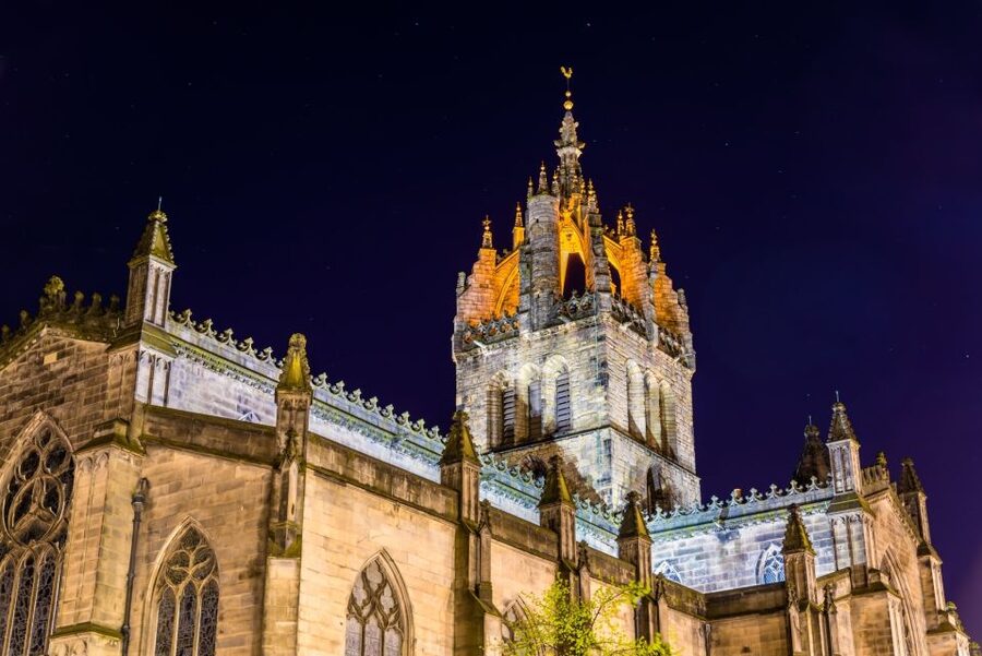 Edinburgh: The Dark Side Walking Tour - Canongate District and the story of Mary Queen of Scots’ lover