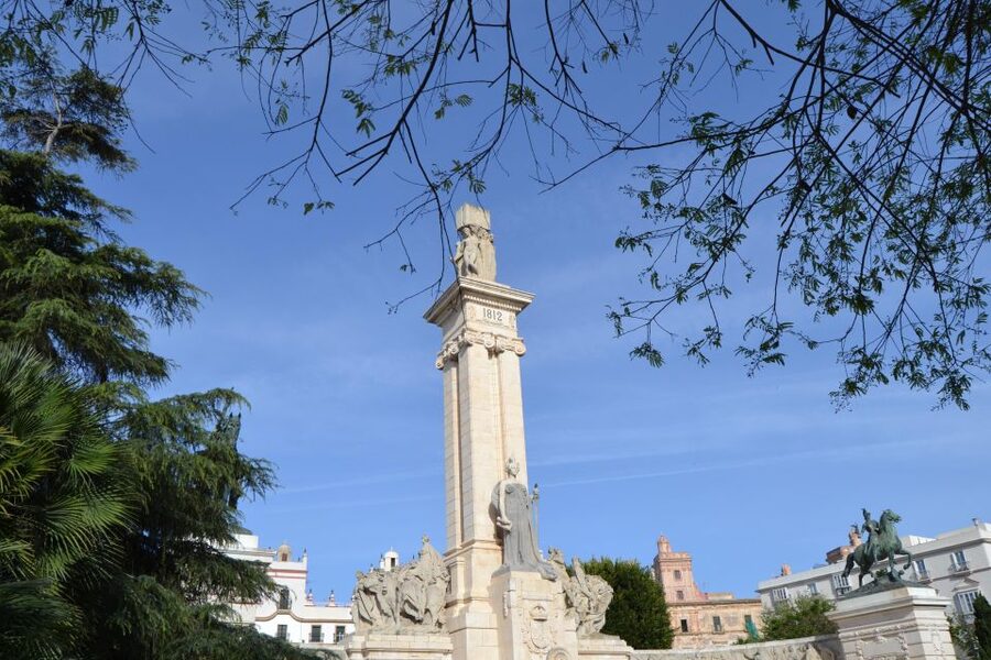 English Cádiz Tour: Walking Tour with Local Guide - The cathedral exterior and Cádiz’s layers of history