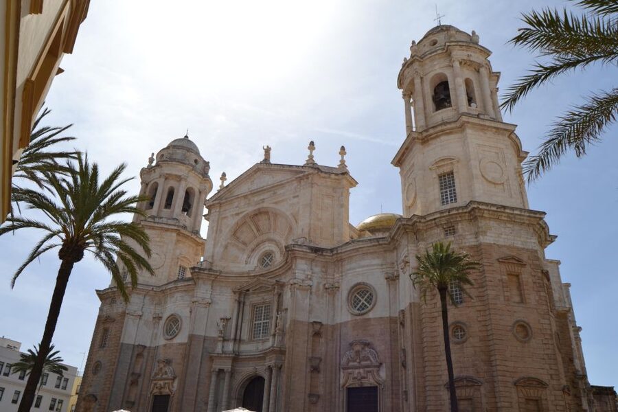 English Cádiz Tour: Walking Tour with Local Guide - Food, markets, and advice you can use later
