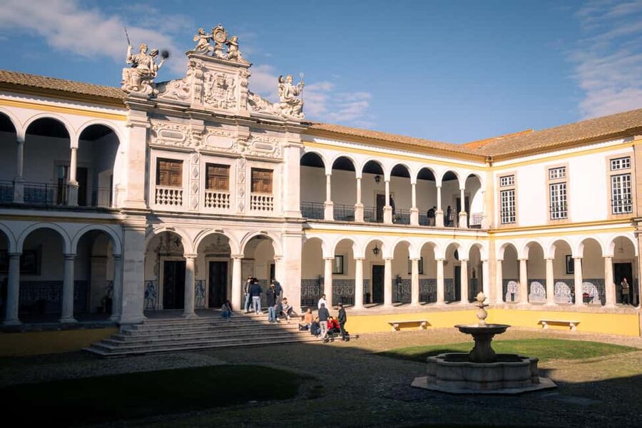 Évora: Private & Flexible Walking Tour in Historic Center - Key points before you book