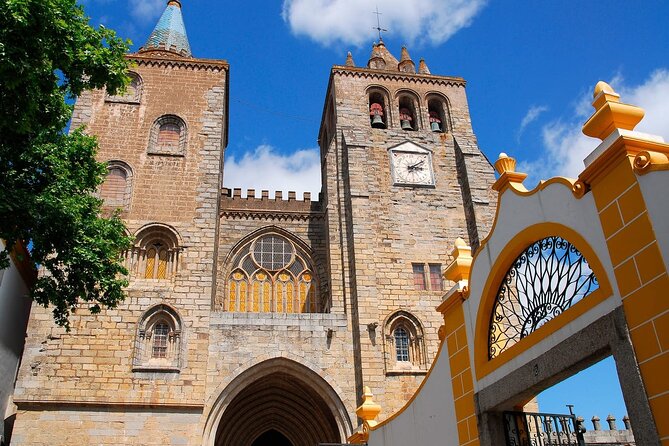 Évora: Private walking tour with tickets to main monuments - The Chapel of Bones: memorable and not for everyone