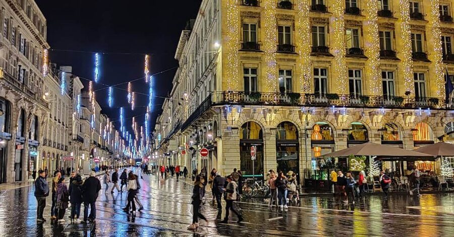 Exclusive! Bordeaux: Nighttime Highlights Walking Tour - The First Stops: Central Bordeaux Under Lights