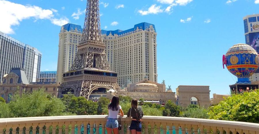Explore Must-See Spots: Las Vegas Strip Walking Tour - The Venetian and Grand Canal Shoppes: a strong opening