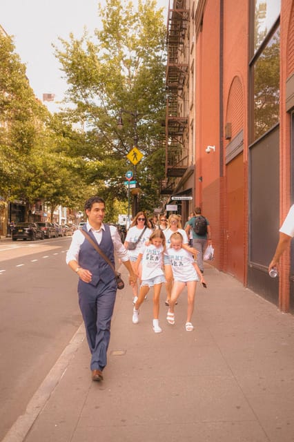 Fan Tribute: Taylor Swift in New York Walking Tour - Walking distance, weather, and age range