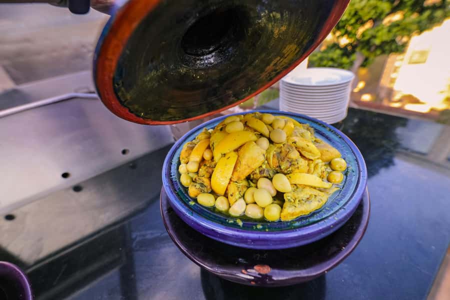 Fez: Guided Walking Tour of the Historic Medina - Moroccan food and small tastes along the way