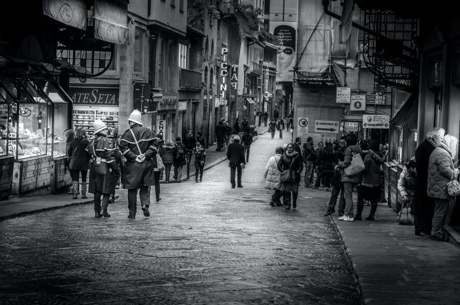 Florence: 2.5 hour Audio Guided Walking Tour led by Host - How the audio system changes the experience