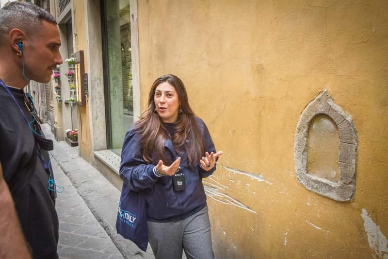 Florence: City Highlights Walking Tour & Wine Windows Option - Meeting point and timing details