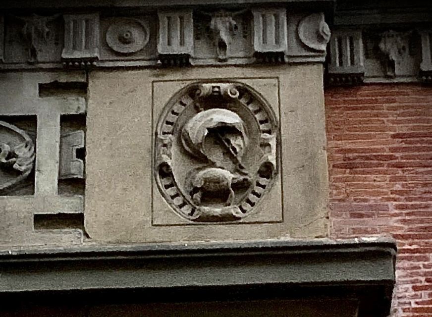 Florence: Dark Mysteries and Legends Guided Walking Tour - Brunelleschi at Piazza della Santissima Annunziata