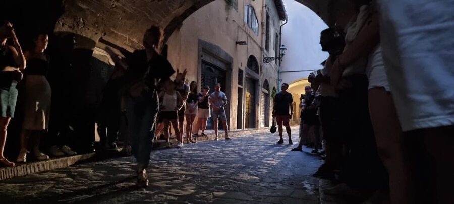 Florence: Dark Mysteries and Legends Guided Walking Tour - Ending at Ponte Vecchio