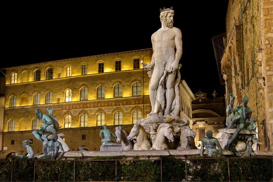 Florence: Dark Secrets & Scandals Evening Walking Tour - Key points worth knowing