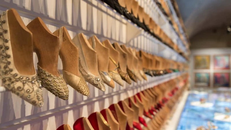 Florence: Fashion History Guided Walking Tour & Museum Visit - Key points at a glance