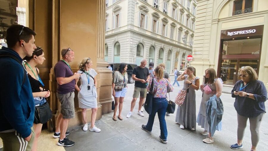 Florence: Guided Walking Tour - Pitti Palace and the final orientation