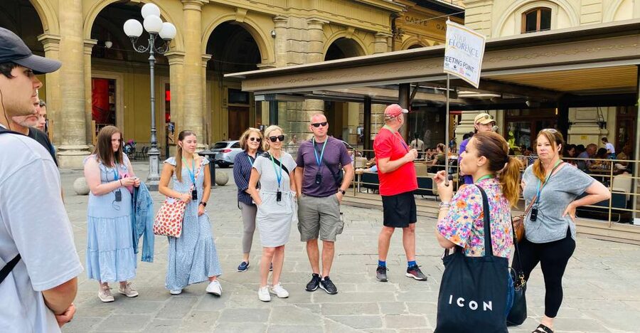 Florence: Guided Walking Tour - What the guides add to the experience