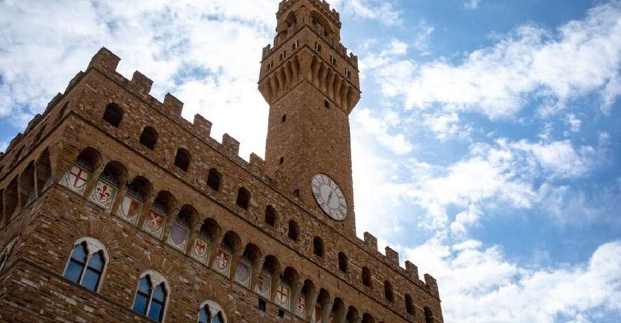 Florence: Heart of Florence Guided Walking Tour - San Lorenzo and the Medici family quarter