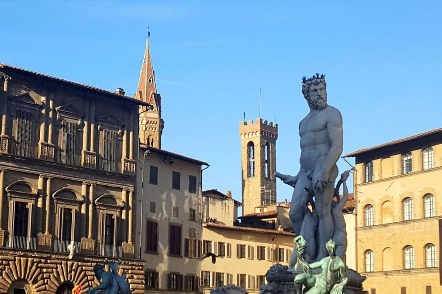 Florence: Heart of Florence Guided Walking Tour - The Ponte Vecchio finale