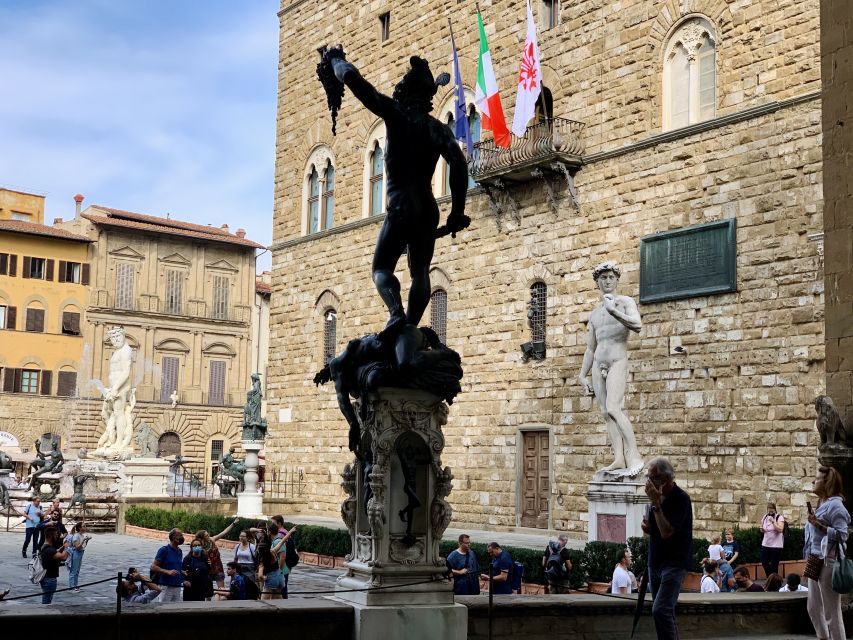Florence: Highlights Walking Tour with Expert Guide - Piazza della Repubblica and the changing city