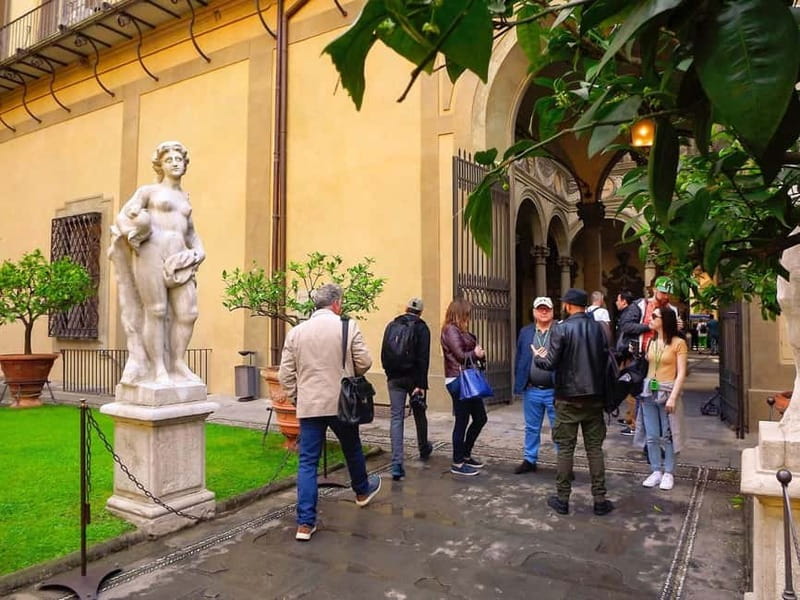 Florence: Medici Family Guided Walking Tour - Practical advice for the walk