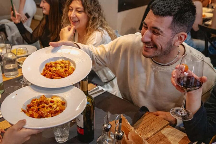 Florence: Private Food Walking Tour with Tuscan Classics - The middle courses: pasta, soup, meats, and cheese
