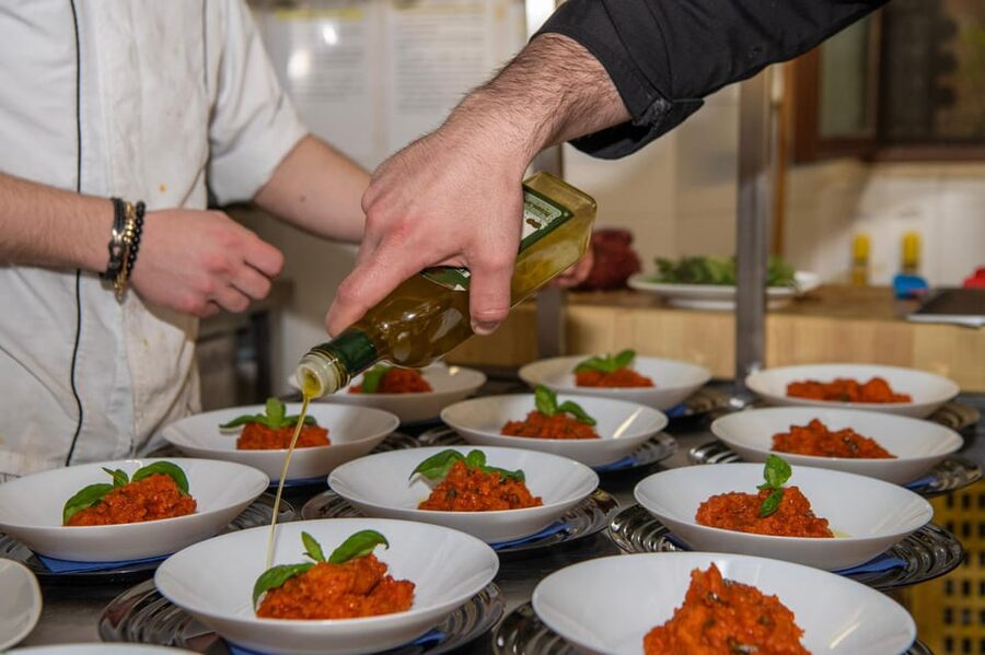 Florence: Private Food Walking Tour with Tuscan Classics - What the three hours feel like