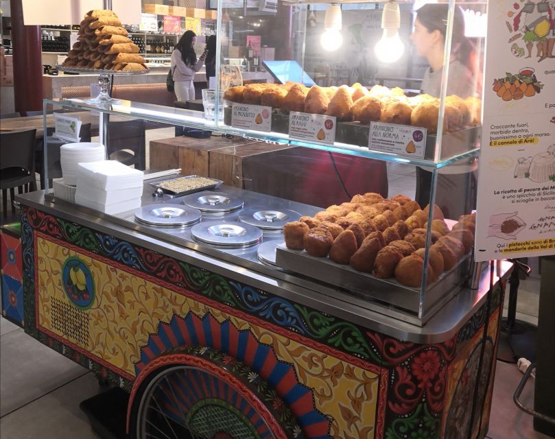 Florence: Street Food Walking Tour with Wine - Florence’s famous sights between bites
