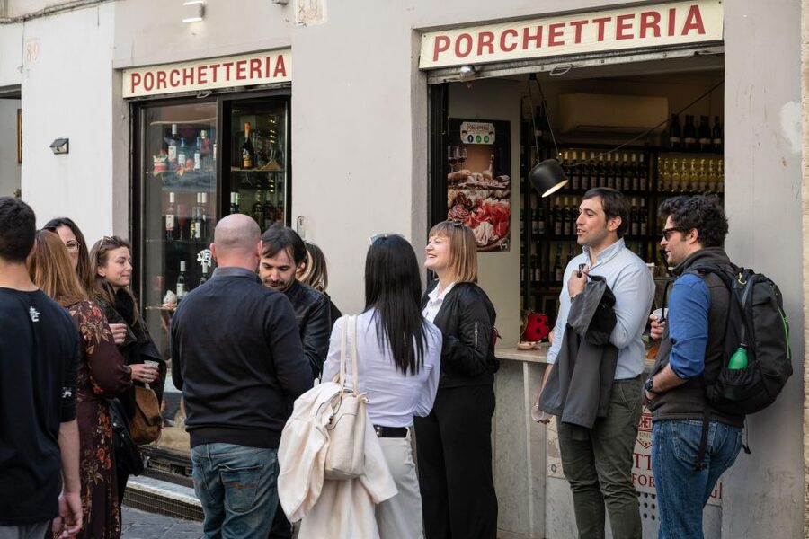 Florence Street Food Walking Tour with Wine in Duomo Area - What the guides add beyond the food