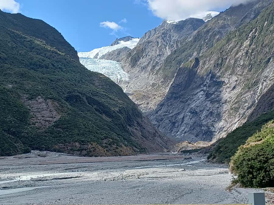 Franz Josef: Franz Josef Glacier Lookout Guided Walk - Rain, mist, and West Coast weather