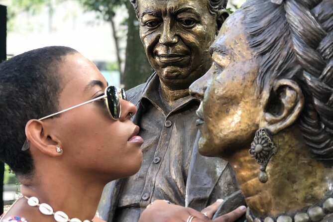 Frida Kahlo VIP [Museum Tickets Included] Walk, Markets & Churros - Coyoacán Market, tostadas, and churros
