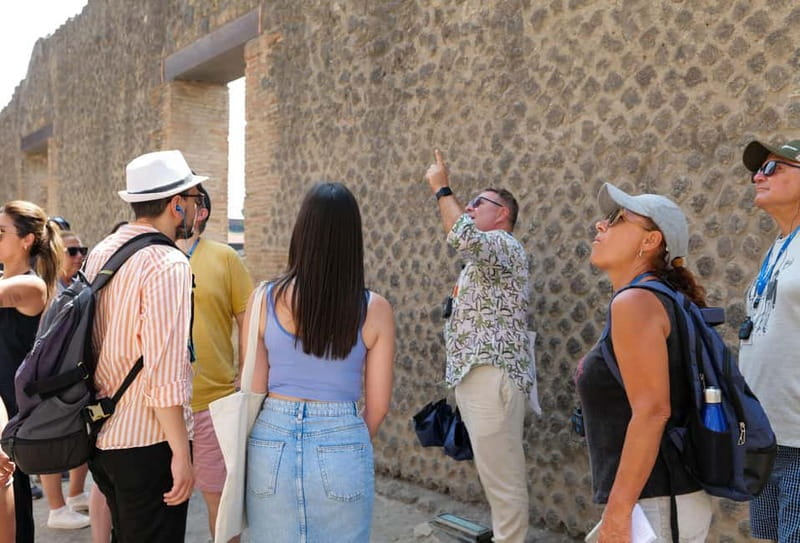 From Naples: Guided tour of Pompeii skip-the-line and round-trip train - Weather, crowds, and what to bring