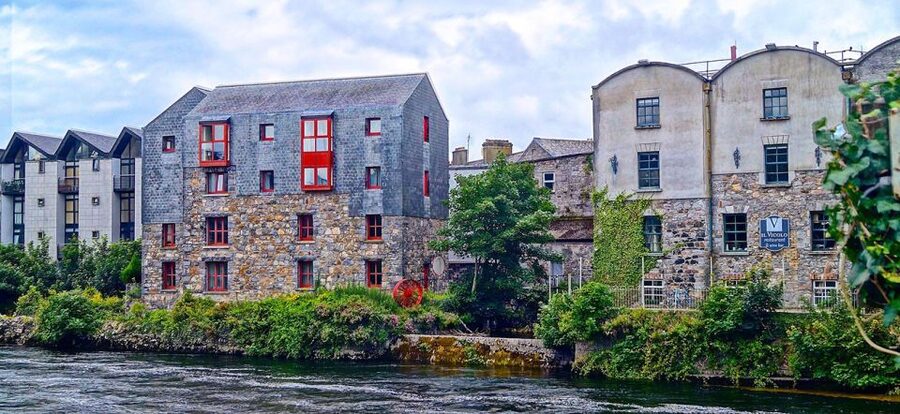 Galway City: Guided 1.5-Hour Walking Tour - Why this Galway walking tour is worth your time
