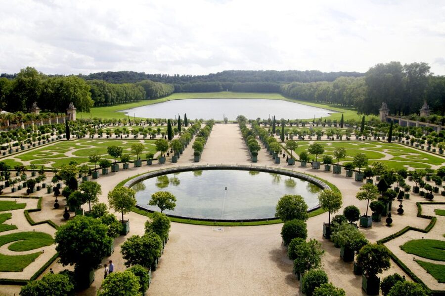 Gardens of Versailles Walking Tour & Palace Entry - Who should book this experience?