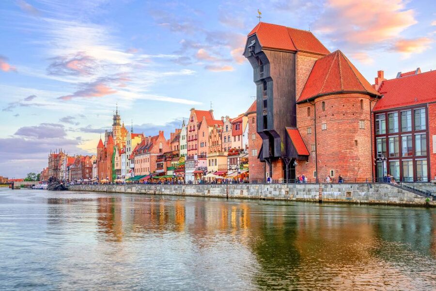 Gdansk Old Town 2-Hour Walking Tour - Starting at the Upland Gate and Golden Gate
