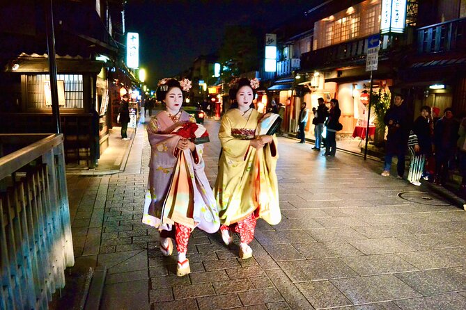 Gion Walking Tour by Night - Following the Shirakawa River