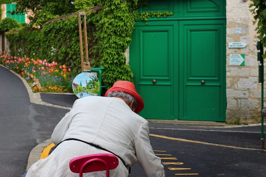 Giverny Village Walking Tour & Skip-the-Line to Monet Garden - Key points to know before booking