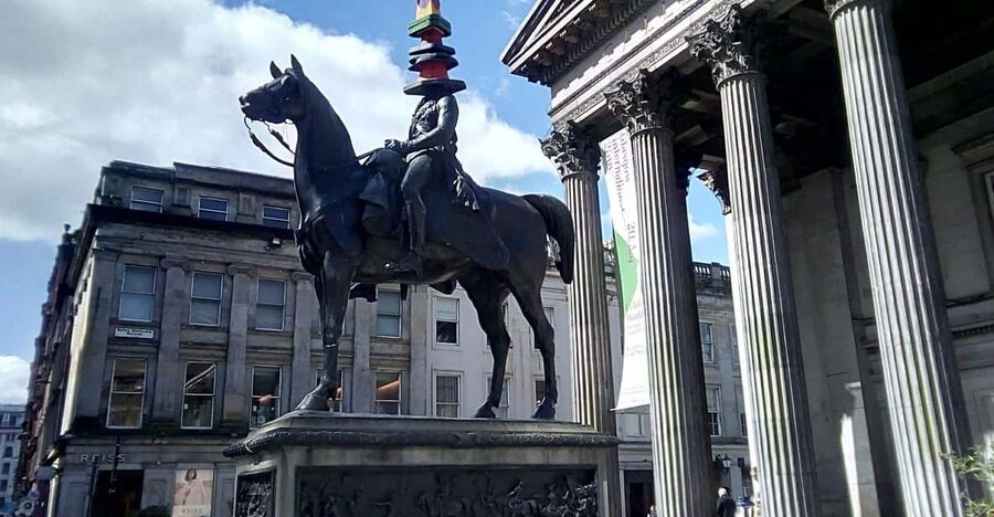 Glasgow: Gander Walking Tour - George Square and the rooftop ship