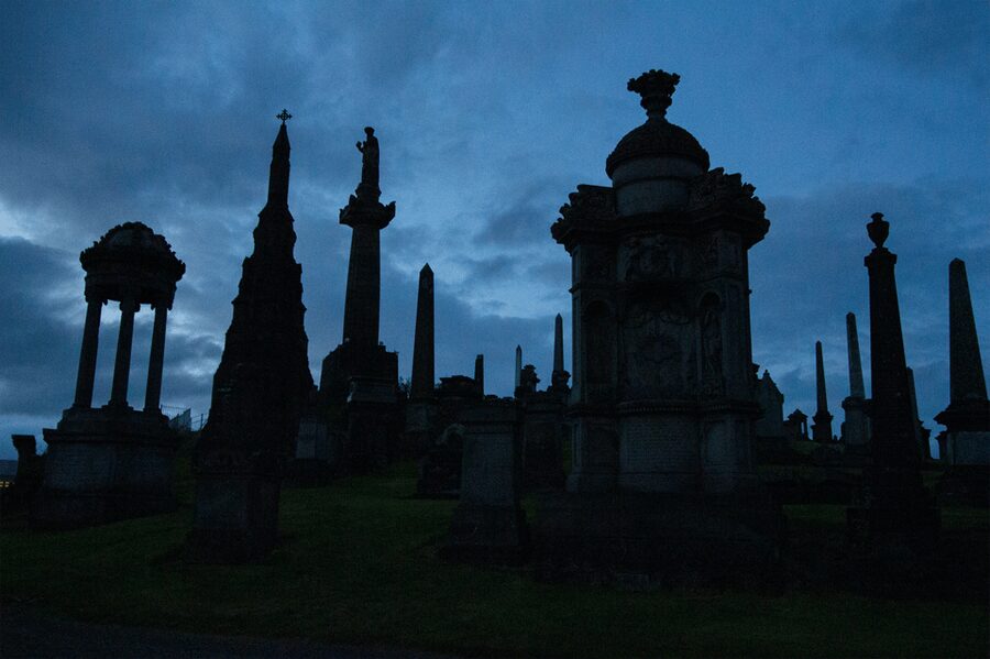 Glasgow: Ghouls, Ghosts & Gruesome Tales Guided Walking Tour - Glasgow Royal Infirmary and the darker side of medicine