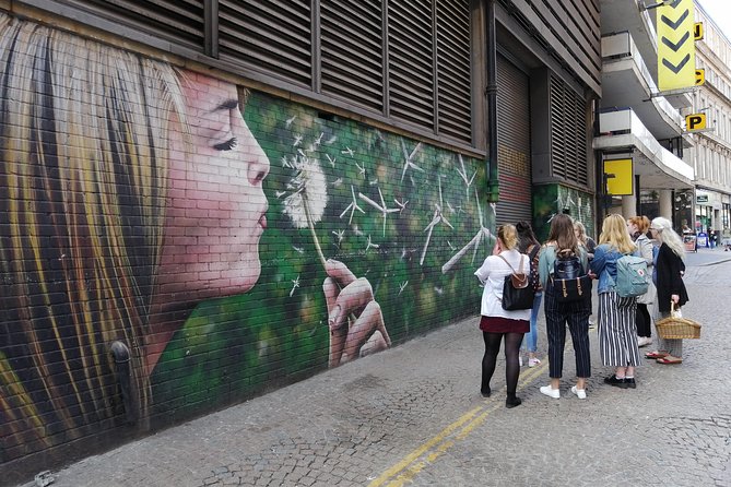 Glasgow Street Art Daily Walking Tour: 2pm - Why Glasgow’s murals deserve a guided walk