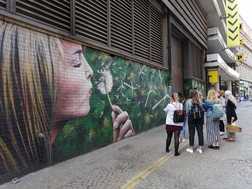 Glasgow: Street Art Guided Walking Tour - Bubbles and The World’s Most Economical Taxi
