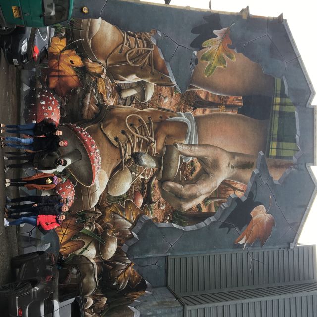 Glasgow: Street Art Guided Walking Tour - Billy Connolly and the City’s Sense of Humor