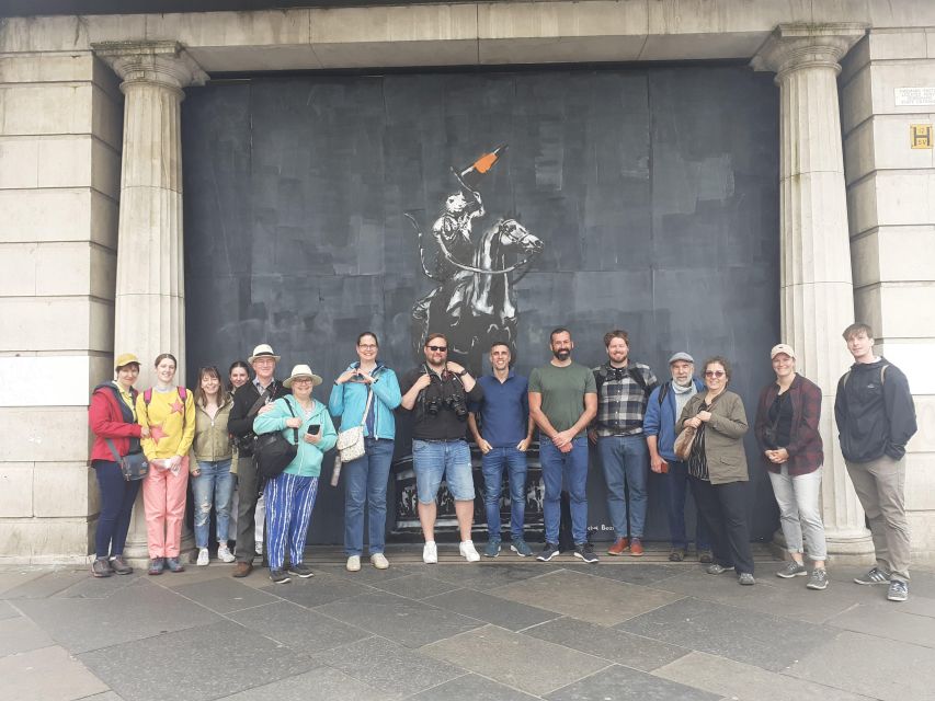Glasgow: Street Art Guided Walking Tour - The Lighthouse and Glasgow’s Modern Face