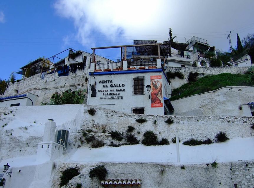 Granada: Albaicín and Sacromonte 2.5-Hour Walking Tour - How Difficult Is the 2.5-Hour Walk?