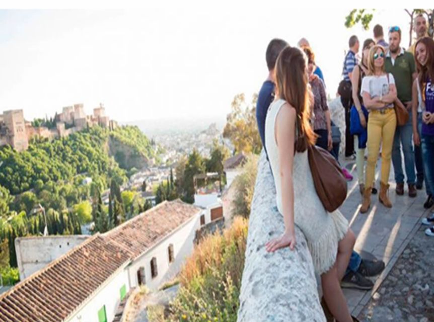 Granada: Albaicín and Sacromonte 2.5-Hour Walking Tour - The Alhambra Viewpoints Are the Payoff