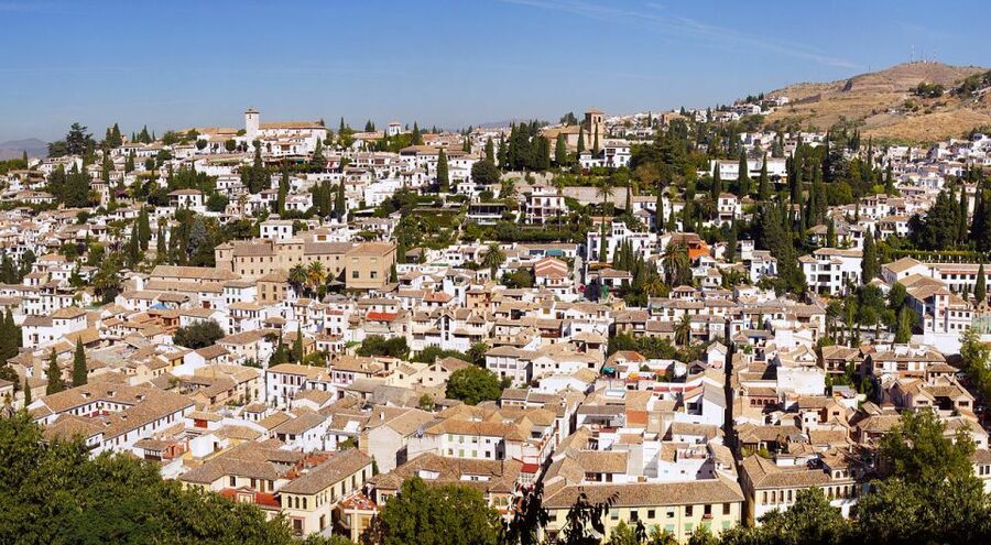 Granada: Albaicín and Sacromonte Walking Tour - Paseo de los Tristes and Carrera del Darro