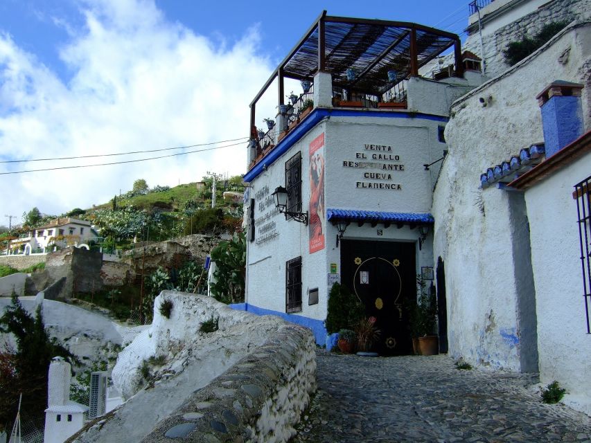 Granada: Albaicín, Sacromonte & Museum of Caves Walking Tour - Why this Granada walk works so well